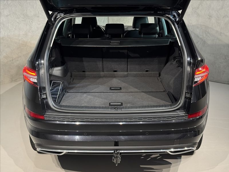 Škoda Kodiaq 2,0 TDi  DSG 4x4 L&K Virtual L - fotka 12 z 50