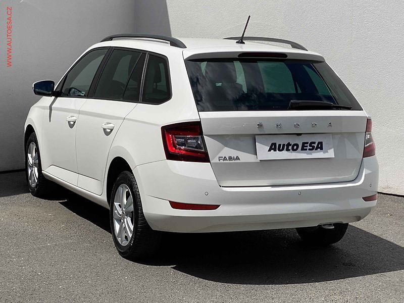 Škoda Fabia (2021) 1.0 TSi, 2.maj,ČR, Style - fotka 6 z 16