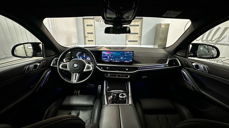 BMW X6 M60i / ZÁRUKA / TAŽNÉ  - fotka 37 z 70