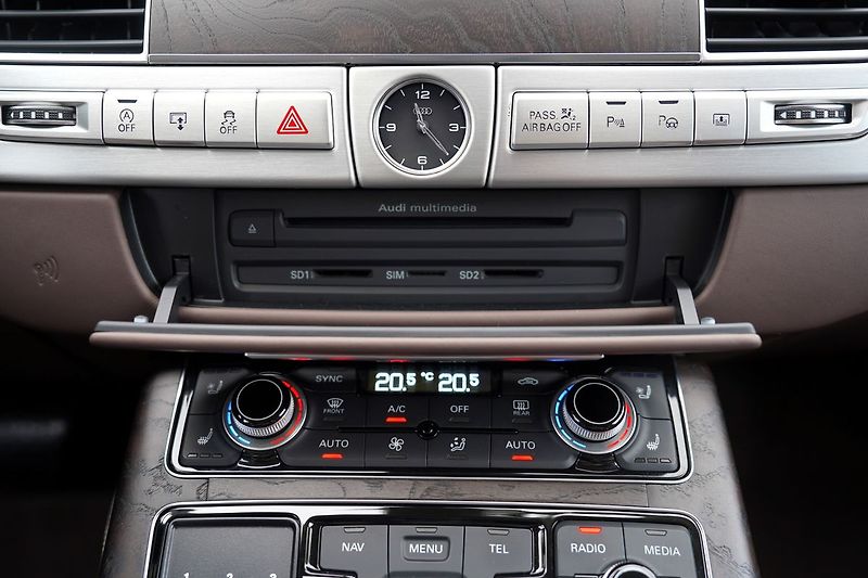 Audi A8 3.0 TDI Quattro/Tiptr./Matrix/ - fotka 34 z 50