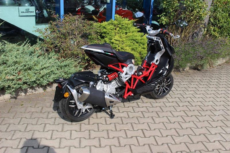 Italjet Dragster 125 (2025) DEMO 2025 - fotka 3 z 8