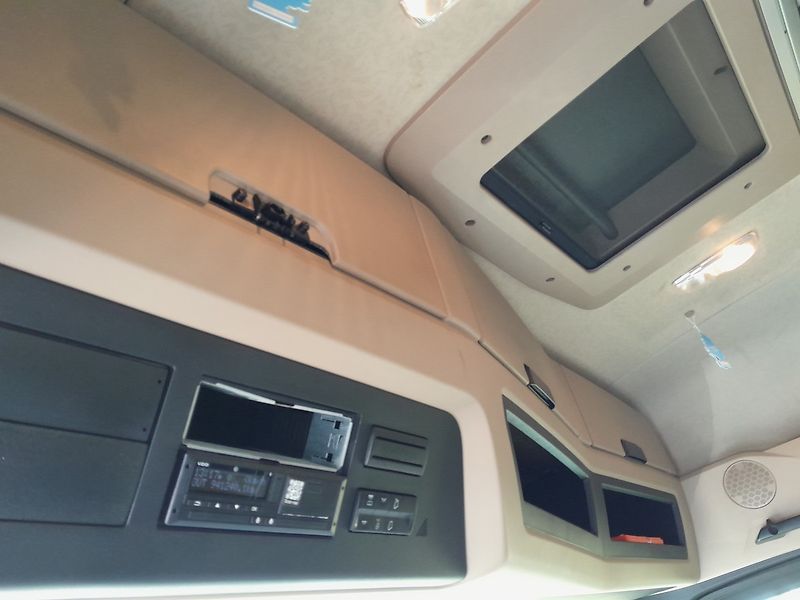 Mercedes-Benz Actros 1848 ADR Retarder - fotka 25 z 39