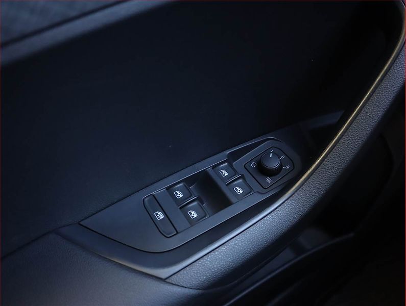 Škoda Karoq (2022) Ambition 2.0 TDI - fotka 20 z 23
