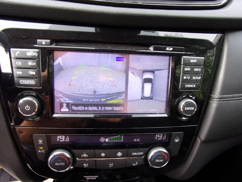 Nissan X-Trail (2020) 1.3DIG-T 117kW DCT CONECTA CZ - fotka 18 z 28