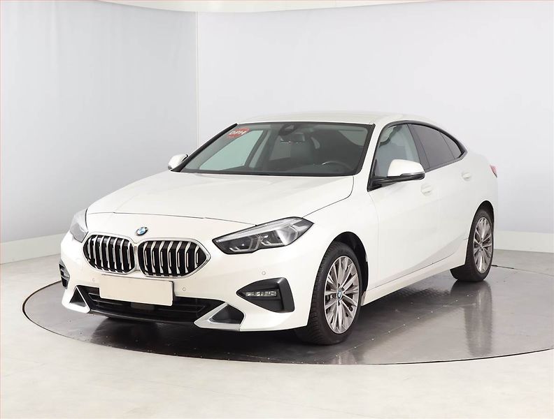 BMW Řada 2 (2020) 218d Gran Coupé - fotka 2 z 17