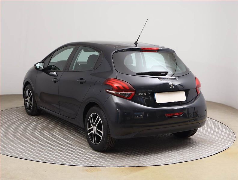 Peugeot 208 (2018) 1.2 PureTech, ČR,1.maj - fotka 4 z 17
