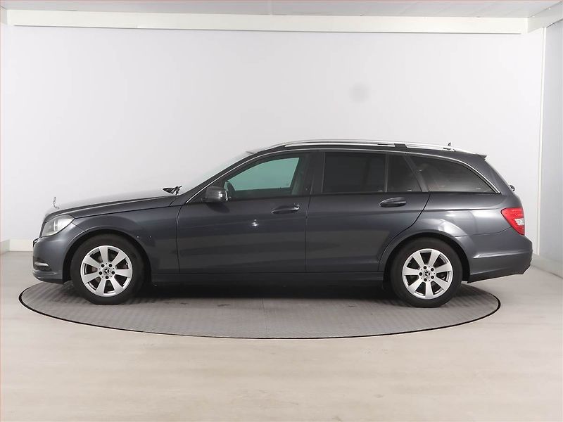 Mercedes-Benz Třídy C (2013) C 200 CDI, Automat, Serv.kniha - fotka 3 z 17