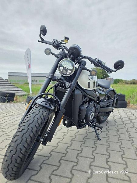 CFMOTO (2025) 450 CL-C Bobber - fotka 5 z 11