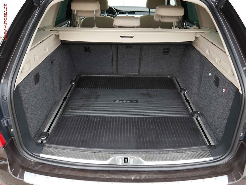 Škoda Superb (2012) 2.0TDi, AT, autoAC - fotka 8 z 20