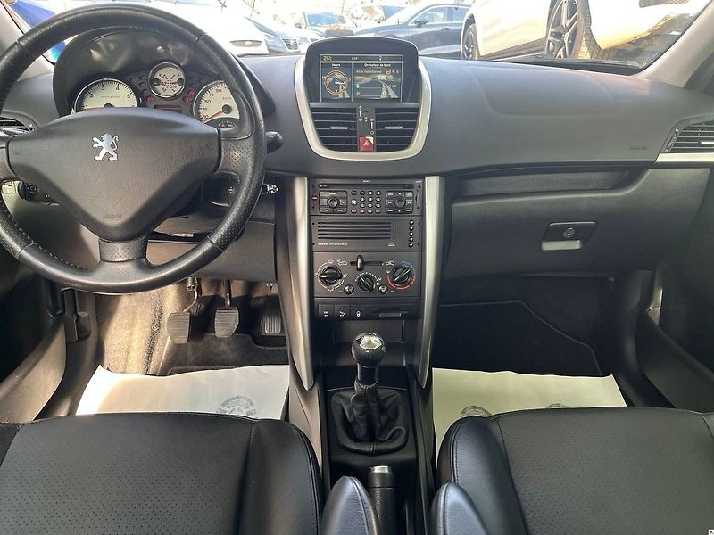 Peugeot 207 1.6i 80KW/2007/PANORAMA-KŮŽE - fotka 32 z 51