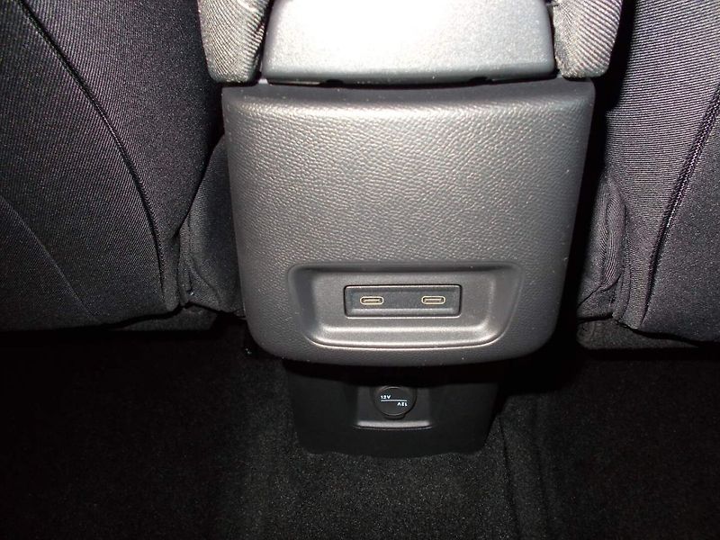 Opel Frontera (2026) Edition Hybrid 1.2 TURBO (81kW - fotka 22 z 28