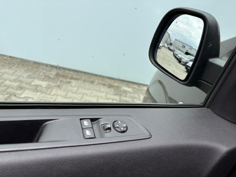 Toyota ProAce Verso 2.0 D-4D L0 Shuttle AT - fotka 11 z 22