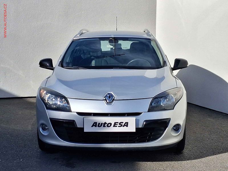 Renault Mégane (2011) 1.6i, ČR, autoAC, temp - fotka 2 z 15