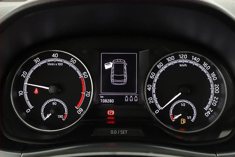 Škoda Fabia (2021) Ambition 1.0 TSI, ČR,1.maj - fotka 8 z 13