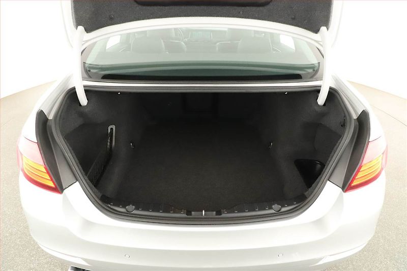 BMW Řada 5 (2014) Modern Line 525d xDrive, 4X4 - fotka 16 z 17
