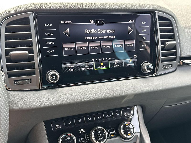Škoda Karoq (2025) 2.0 TDI 4x4 DSG Sportline - fotka 19 z 36