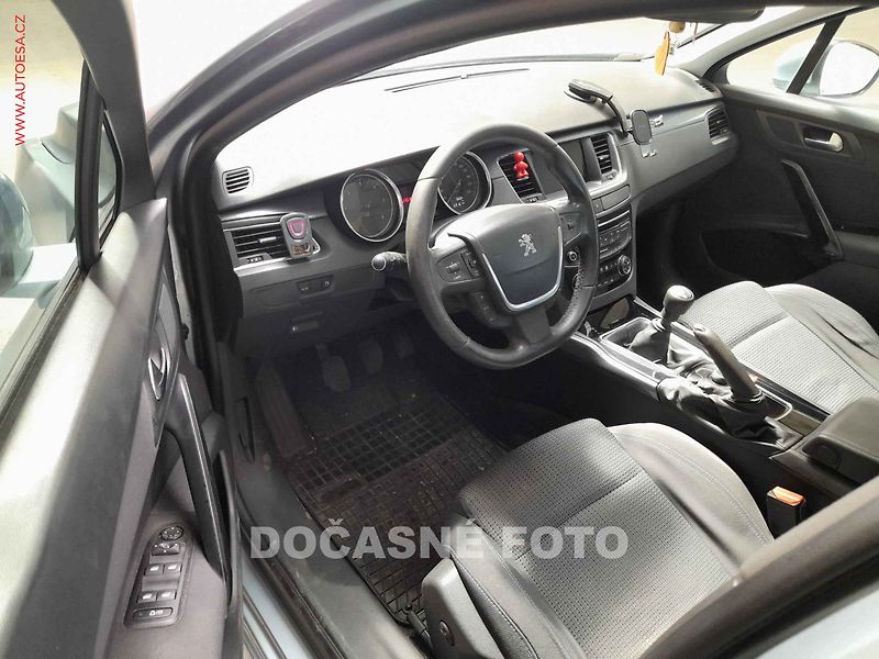 Peugeot 508 (2012) 2.0, autoAC, temp - fotka 3 z 3