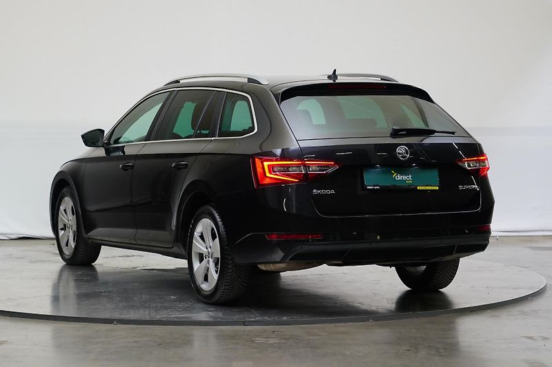 Škoda Superb - fotka 7 z 27