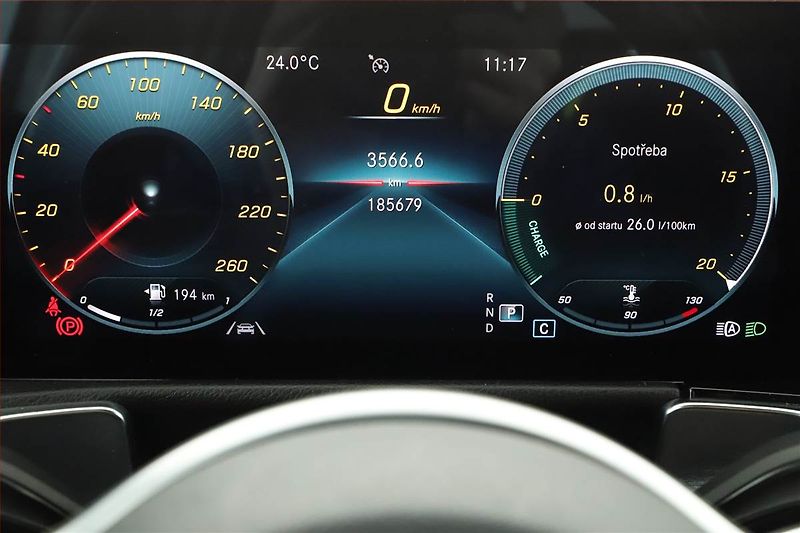 Mercedes-Benz GLB (2021) 200 d 4MATIC - fotka 15 z 21