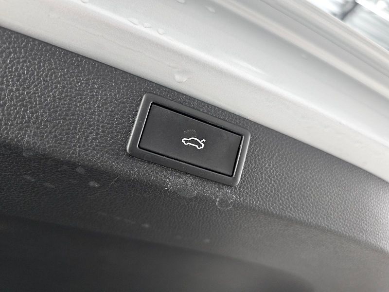 Škoda Karoq (2025) 1.5TSi 110kW SPORTLINE TAŽNÉ - fotka 28 z 30