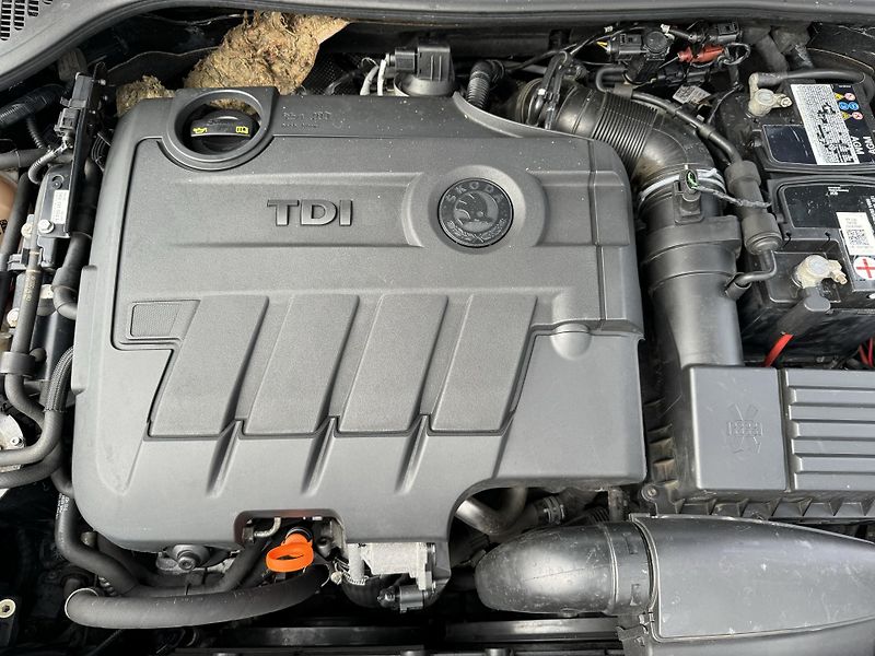 Škoda Octavia (2011) RS 2.0 TDI 125 kW - fotka 16 z 18