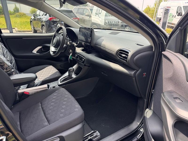 Toyota Yaris 1.5 Comfort - fotka 12 z 13