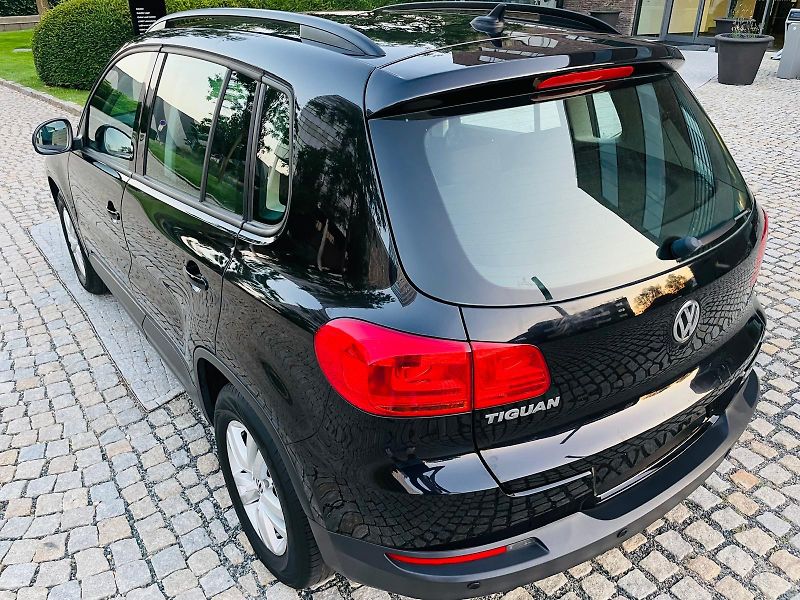 Volkswagen Tiguan 1.4TSI MANUÁL SERVISKA SENZORY - fotka 17 z 45