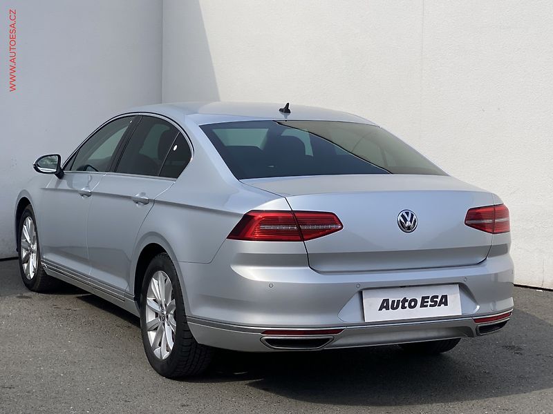 Volkswagen Passat (2019) 2.0 TDi, Highline, DSG, +ALU - fotka 6 z 20