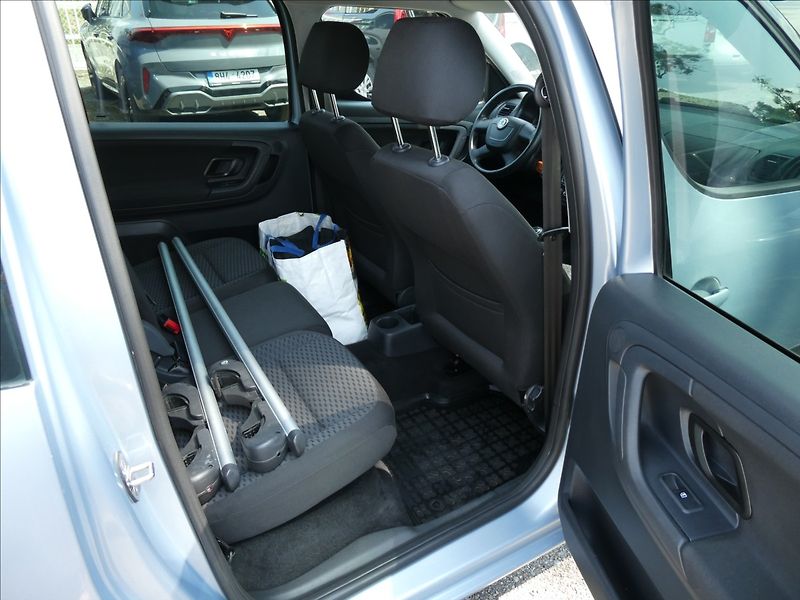 Škoda Roomster 1,2 TSi 2x kola,KLIMA,tempomat - fotka 21 z 43