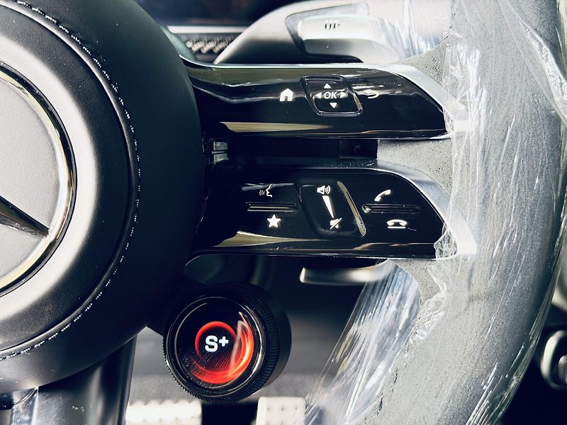 Mercedes-Benz Třídy G (2026) G63*A22*CARBON*SUPERIOR - fotka 22 z 40