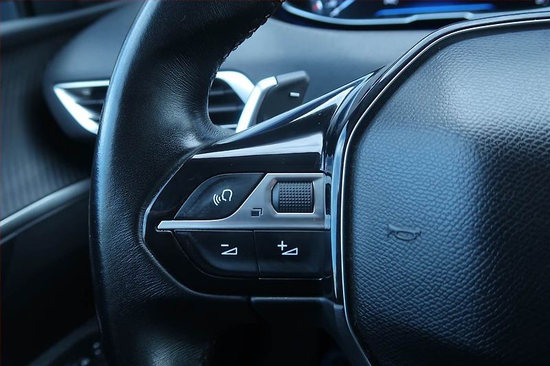 Peugeot 3008 (2017) 1.2 PureTech, Automat - fotka 19 z 23
