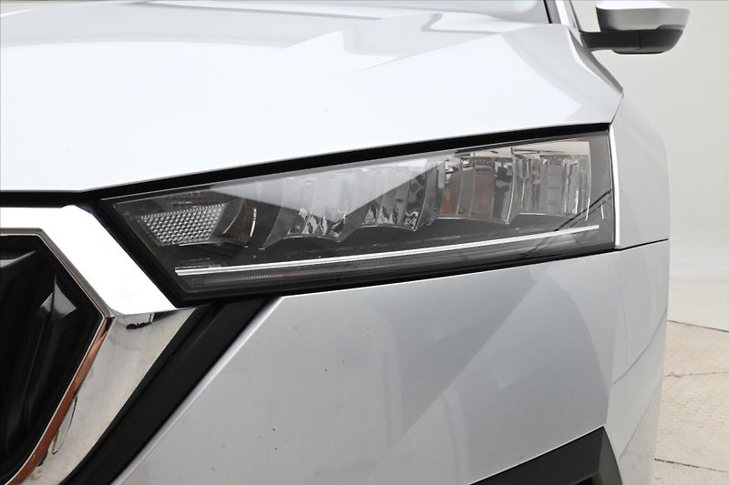 Škoda Octavia 2,0 TDI 110 kW DSG Ambition Zá - fotka 28 z 30