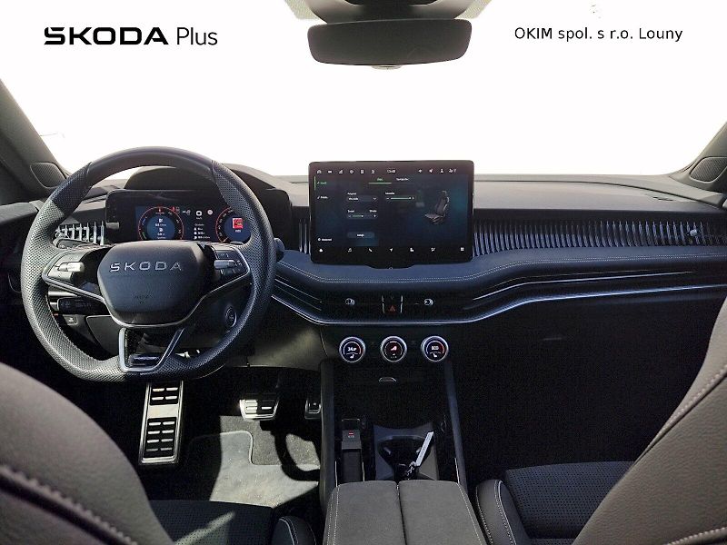 Škoda Superb (2025) iV SportLine 1,5 Tsi 150 Kw DS - fotka 5 z 47
