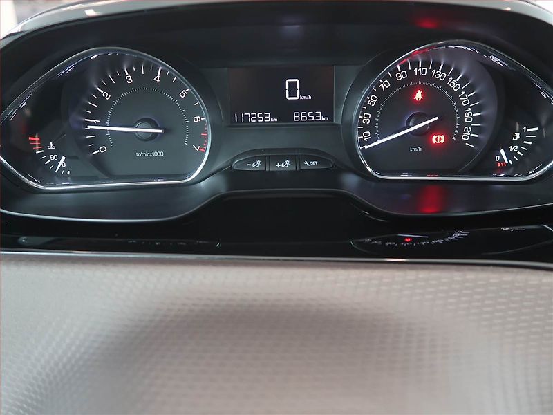 Renault Master (2017) 2.3 dCi 135, Valník, 1.0t, ČR - fotka 8 z 13