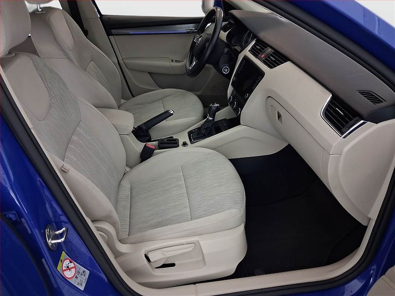 Škoda Octavia (2018) Elegance 1.4 TSI, Automat - fotka 9 z 19