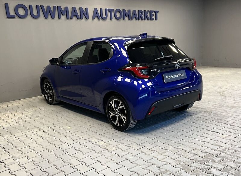 Toyota Yaris 1,5 Hybrid AT Style - fotka 15 z 16