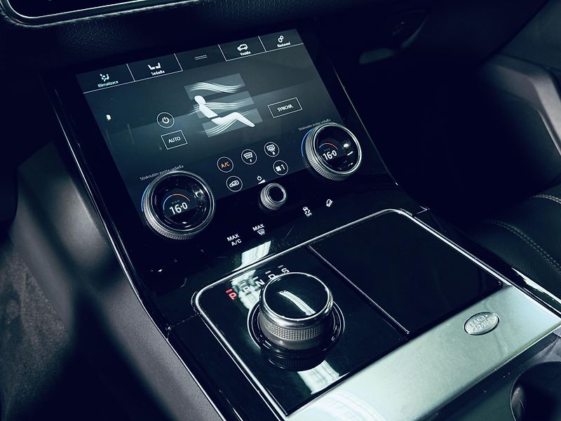 Land Rover Range Rover Velar (2018) P250*R-DYNAMIC*AWD* - fotka 23 z 39