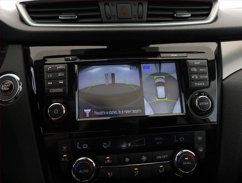Nissan Qashqai (2018) 1.6 DIG-T, Navi, Tempomat - fotka 13 z 19
