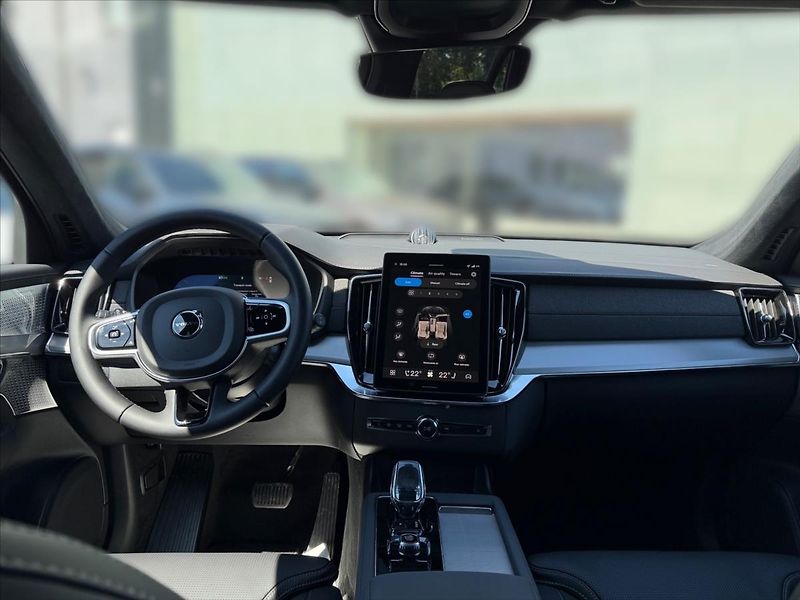 Volvo XC90 (2026) 2,0 B5 Ultra Black Edition  29 - fotka 10 z 14