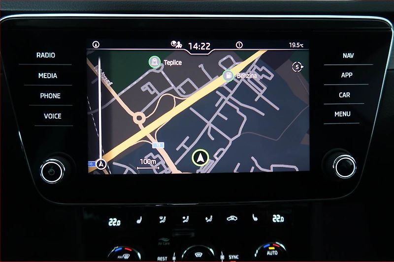 Škoda Superb (2023) 2.0 TDI - fotka 18 z 20