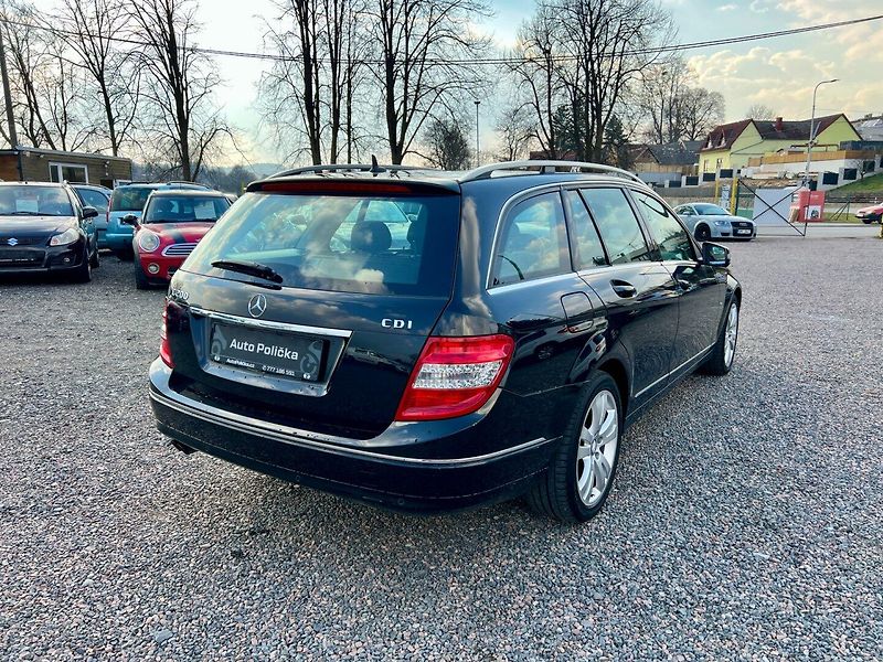 Mercedes-Benz Třídy C (2010) 200 CDi 100 kW Aut.,Xenon,Navi - fotka 5 z 17