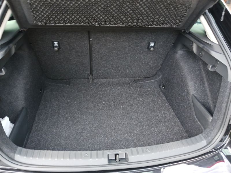 Škoda Scala 1,0 TSI 85Kw TOP SELECTION - fotka 27 z 29