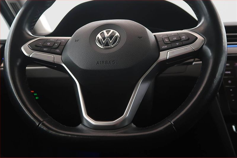 Volkswagen Passat (2020) R-Line 2.0 TDI, Automat, Kůže - fotka 17 z 18