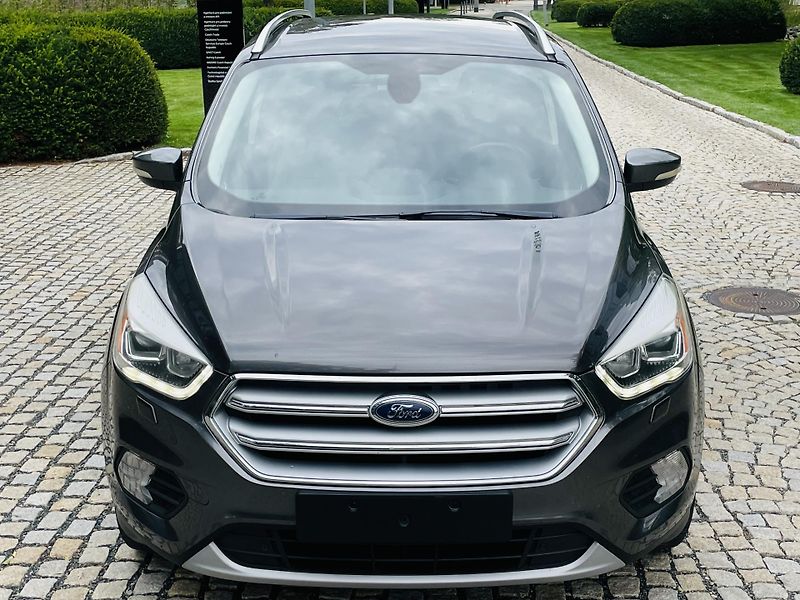 Ford Kuga 2.0TDCi MAN FACELIFT SERVISKA - fotka 6 z 45