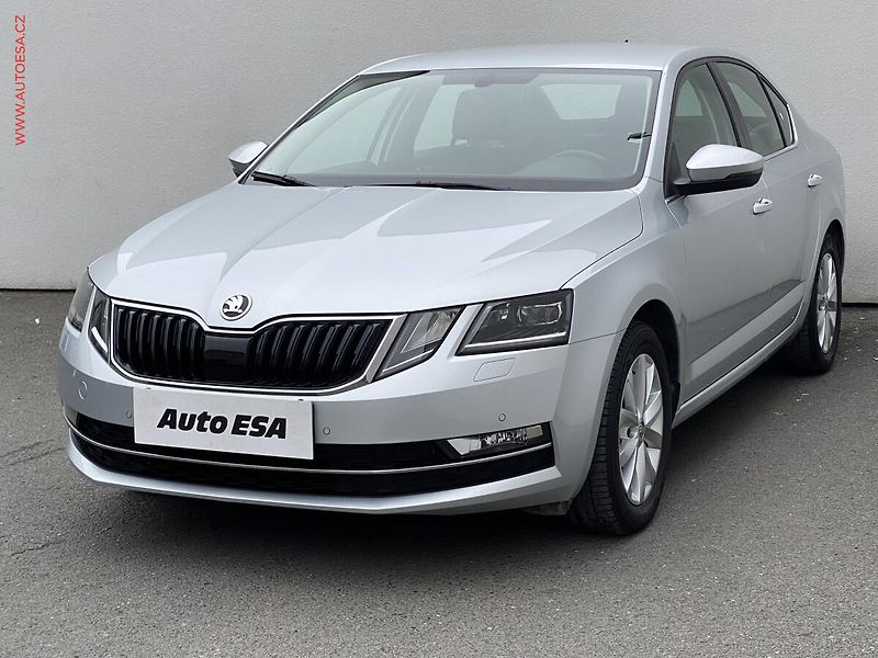 Škoda Octavia (2018) 1.6 TDi, 2.maj,ČR, Style - fotka 3 z 18