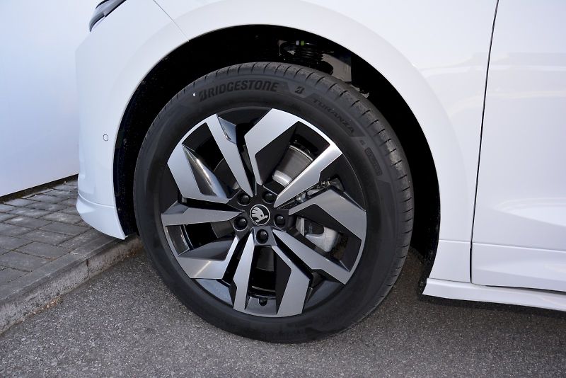Škoda Enyaq (2026) SportLine 85 82 kWh 210 kW - fotka 13 z 21
