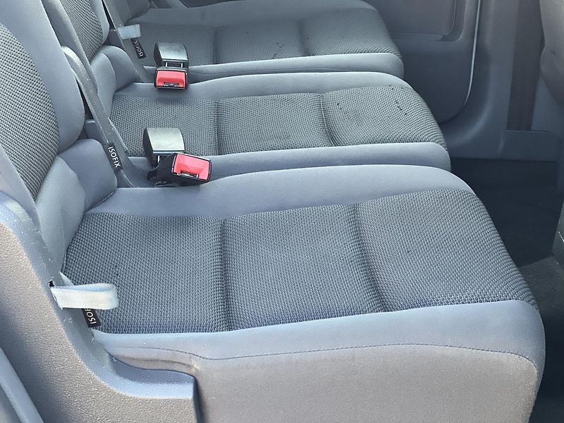 Volkswagen Touran 1.2TSi 77kw  7MÍST TEMPOMAT  - fotka 31 z 43