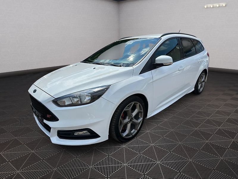 Ford Focus (2017) ST 2,0Turbo 184kw - fotka 3 z 26