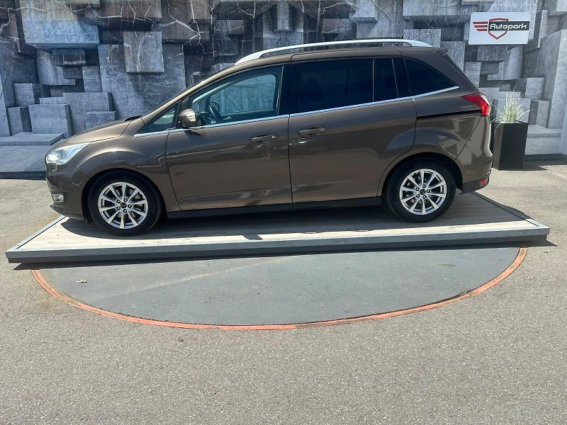 Ford Grand C-MAX (2016) 2.0TDCi, 110KW, TITANIUM - fotka 4 z 23