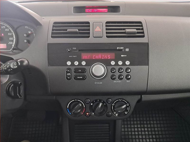 Suzuki Swift (2008) 1.3 i, Automat, po STK - fotka 12 z 18